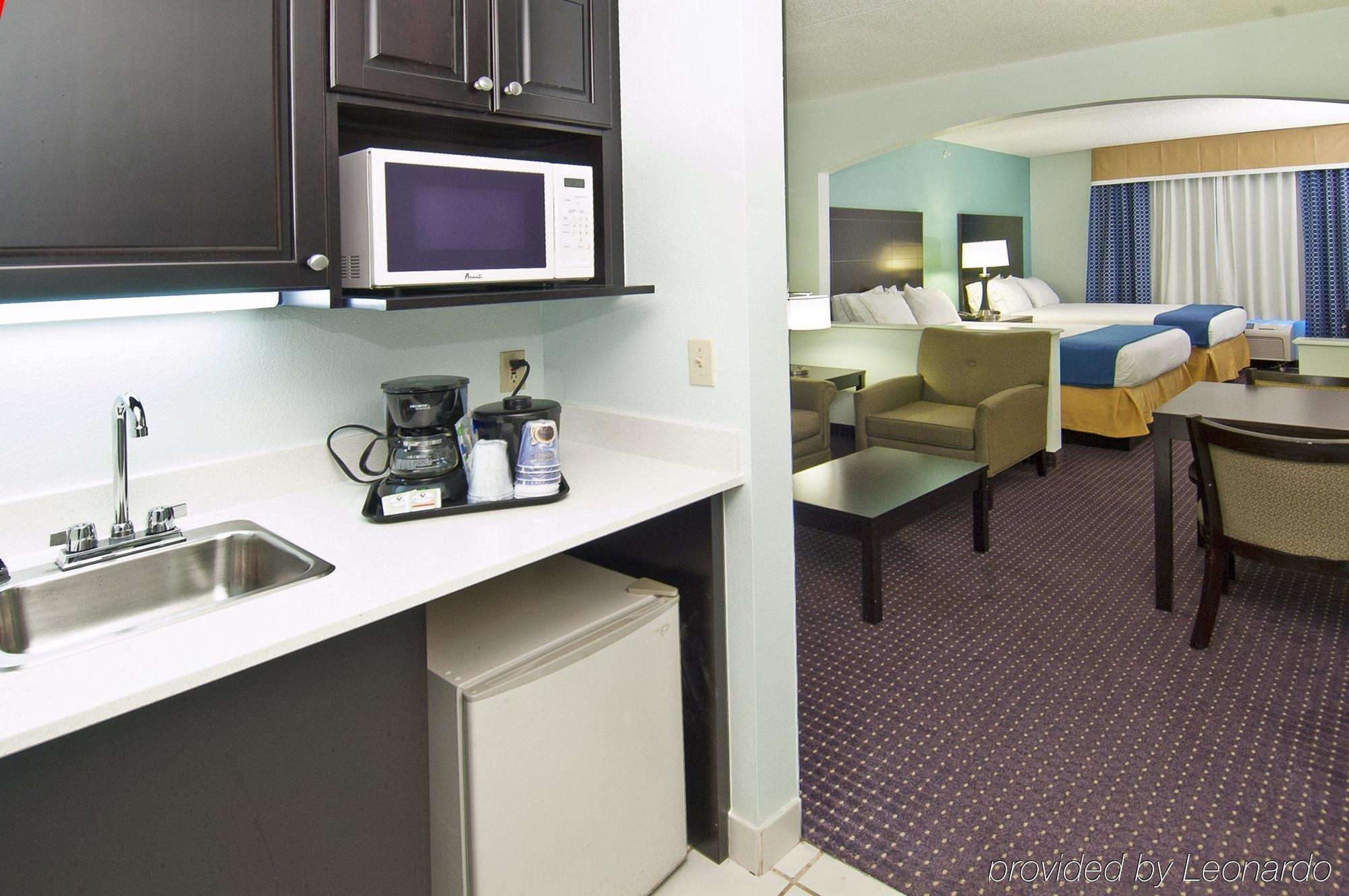 Holiday Inn Express & Suites Plant City, An Ihg Hotel Esterno foto